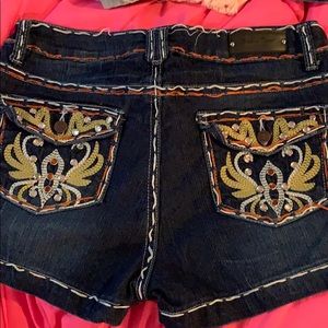 Friction jean shorts